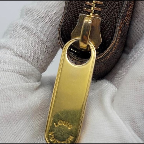 Authentic Louis Vuitton long zippy wallet - Picture 4 of 9